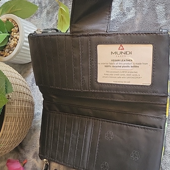 NWT Mundi lemon print wallet - Picture 8 of 11